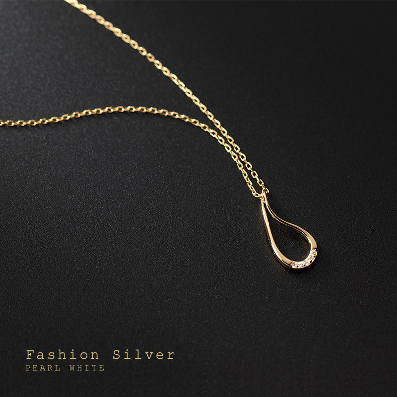 Silver Hollow Drop-Shaped Diamond-Studded Necklace